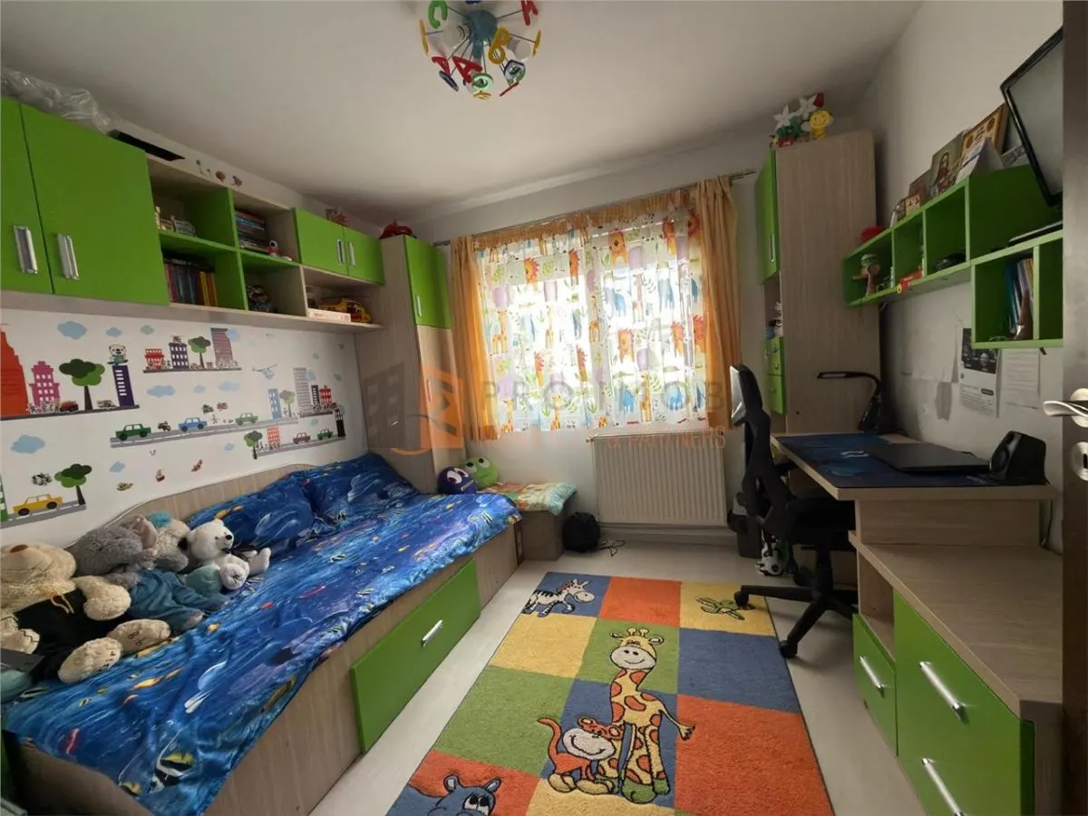 Apartament 3 camere cf 1 semidecomandat zona Micro 3 - foto 7