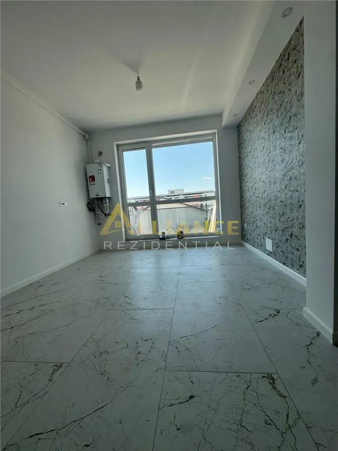 Apartament 3 camere - foto 2