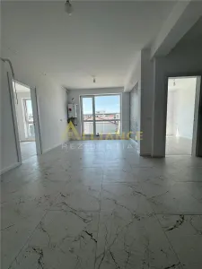 Apartament 3 camere - foto 4