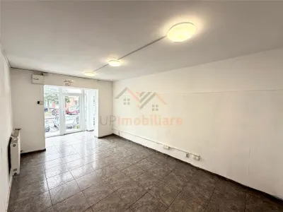 SPATIU COMERCIAL DE INCHIRIAT | 45 MP UTILI | DECEBAL | ORADEA - foto 2