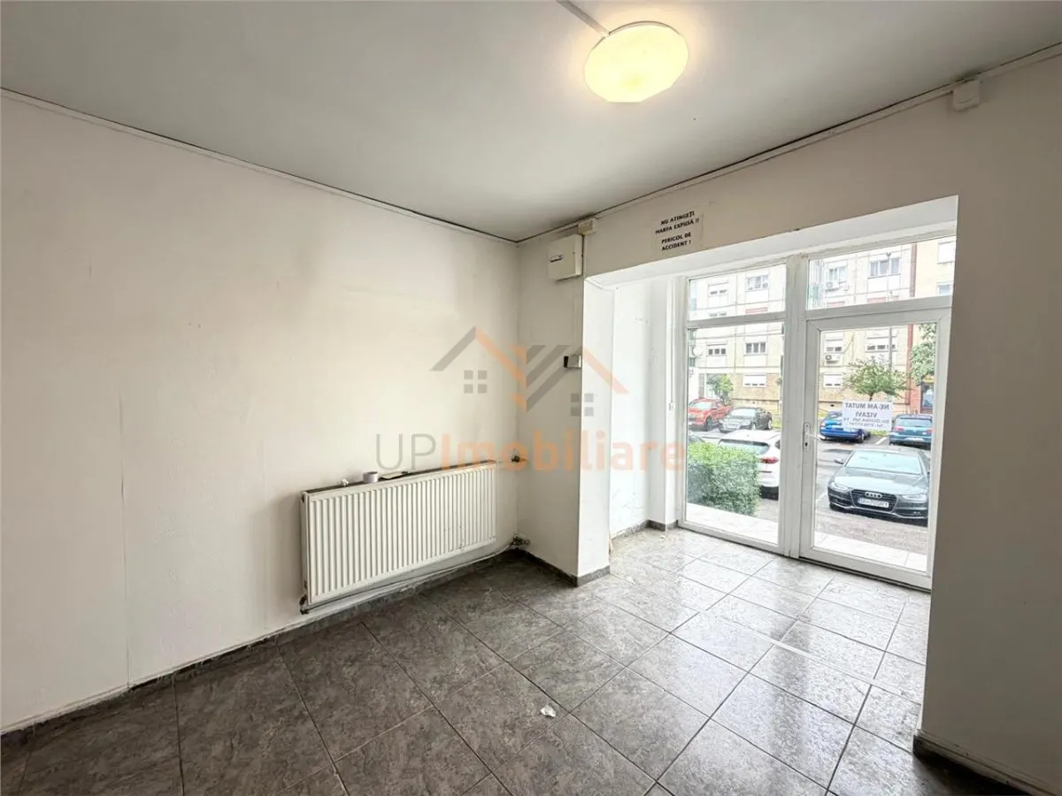 SPATIU COMERCIAL DE INCHIRIAT | 45 MP UTILI | DECEBAL | ORADEA - foto 4