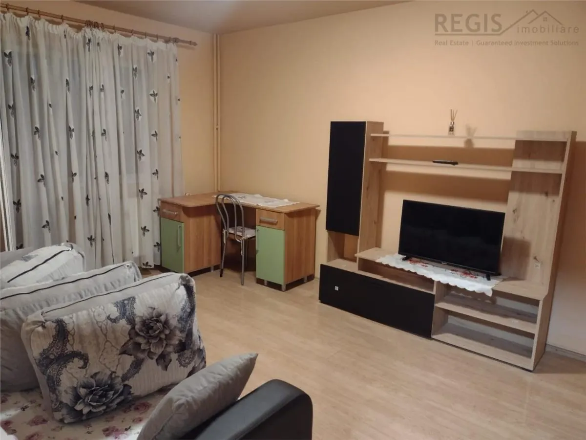 Apartament spatios 2 camere decomandat Tractoru - foto 5