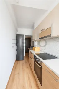 RECO Apartament 3 camere, zona Nufarul, etaj 5/8, lift, 60 mp utili - foto 17