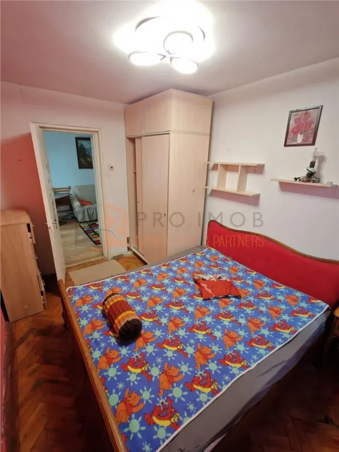 Apartament 3 camere cf 3 semidecomandat zona Micro 14 - foto 6