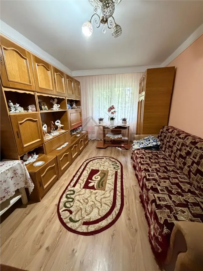 Apartament 2 camere, parter înalt- Rondul Vechi, CUG - foto 1