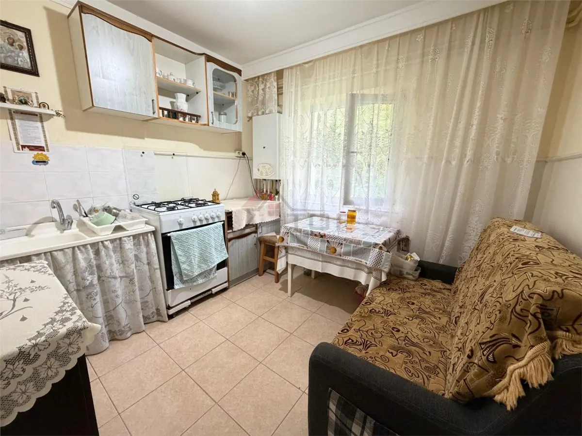 Apartament 2 camere, parter înalt- Rondul Vechi, CUG - foto 5