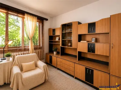 Garsoniera cocheta, baie si bucatarie proprie, parter, Tractorul, investitie sau locuit - Brasov