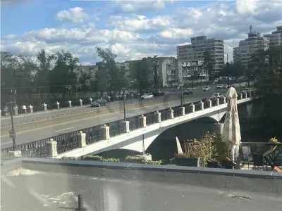 RECO Apartament  de inchiriat cu 2 camere-lux -centru - foto 18
