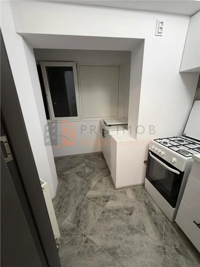 Garsoniera cf 1 decomandata zona Centru - foto 4