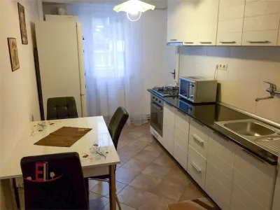 Apartament 3 camere, etaj 1, Tudor, 2 bai, Targu Mures - Targu Mures