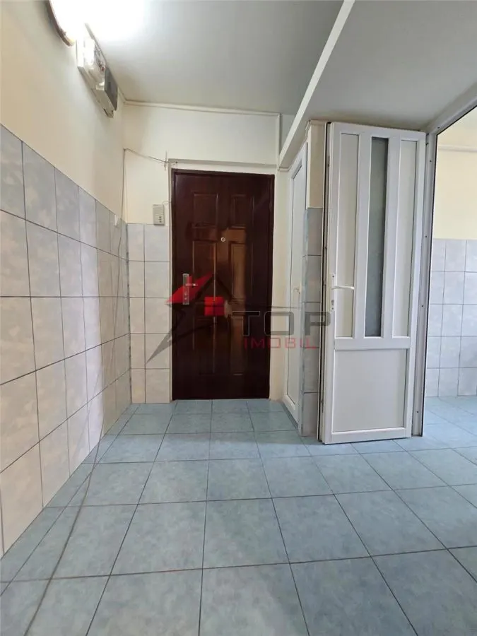 Etaj 2 - Mircea cel Batran, 2 camere, liber - foto 6