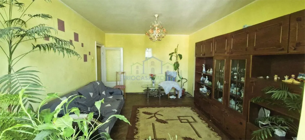 APARTAMENT 4 CAMERE ,  ETAJ 3 din 4, 2 BAI, 2 BALCOANE,  CALEA SEVERINULUI - foto 1