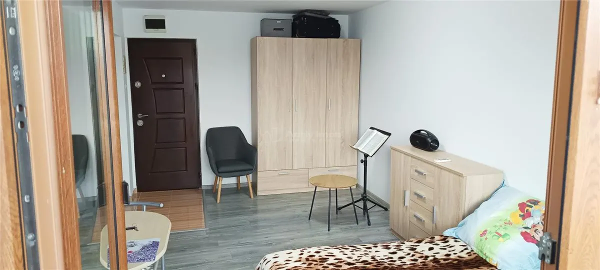 Moldova Noua, Garsoniera 25, 09 mp â€“ gata de mutare! - foto 4
