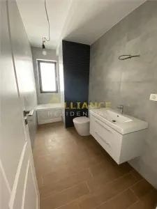 Casa Tip Duplex - 5 camere 4 bai - Mutare Imediata - - foto 14