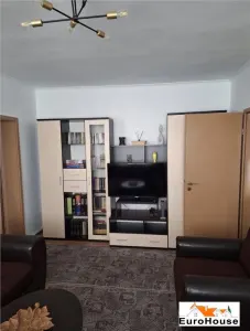 Apartament de Inchiriat 3 Camere , Zona Cetate - foto 3