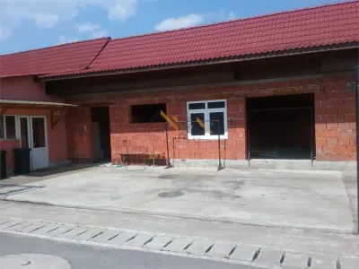 SPATIU COMERCIAL GROSI  400 MP - foto 7