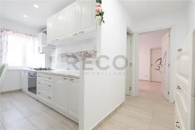 RECO Apartament 2 camere Marghita â€“ etaj 3/4, balcon, baie cu geam, bloc cu acoperis - Marghita
