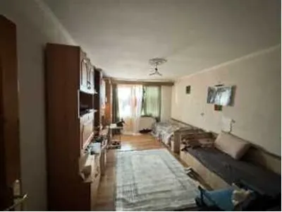 Apartament 2  camere decomandat etaj intermediar Uzina 2 - Brasov