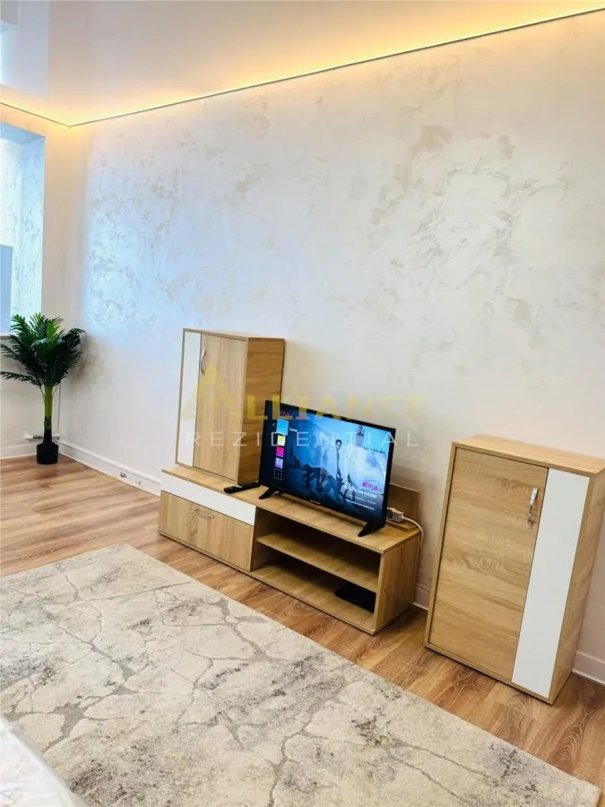 Garsoniera renovata complet de vanzare â€“ 30 mp â€“ etaj 8/9 â€“ mobilata si utilata - foto 3