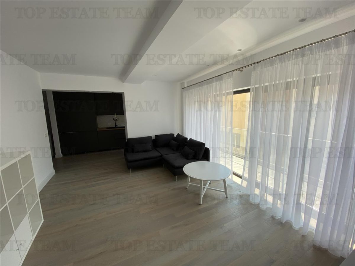 Apartament cu 3 camere de vanzare in Piata Victoriei - Bucuresti
