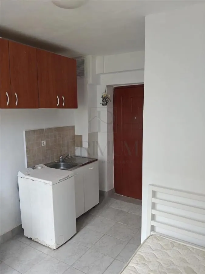 BASTION - APARTAMENT 1 CAMERA -  mobilat , utilat , decomandat - foto 3