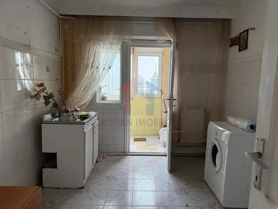 Apartament  2 camere, etaj 3, Vidin-Piata+ balcon 7 m - foto 5