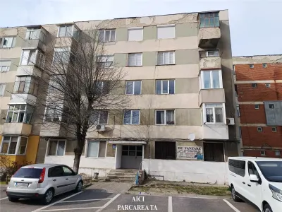 Apartament 3 camere decomandat, Bl. 23, Parter,Â Moldova Noua - foto 8
