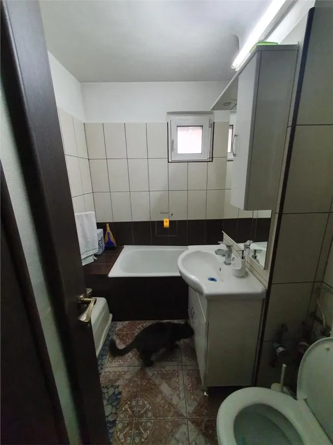 Apartament 3 camere zona Vest - foto 11