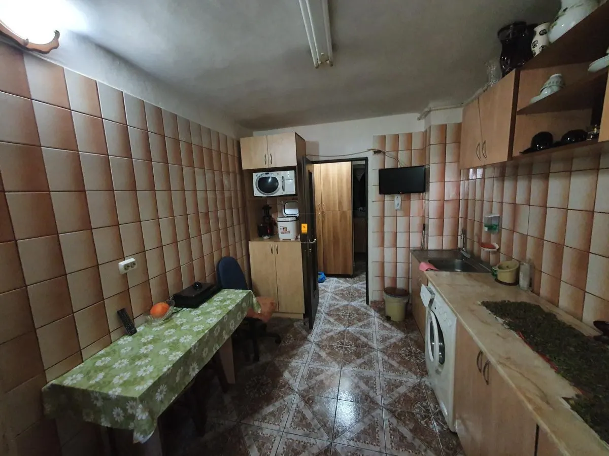 Apartament 3 camere zona Vest - foto 10