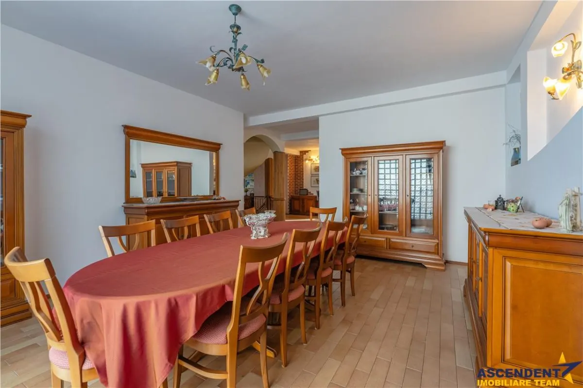 Castelariu:spectacol panoramic,locatie prestigioasa,Central, Brasov - foto 9