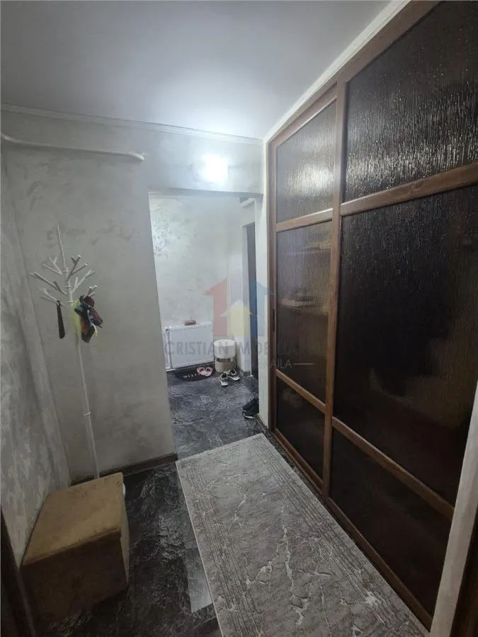 RENOVAT ! 3 camere transformat in 2,  Hipodrom - Microhala - foto 8