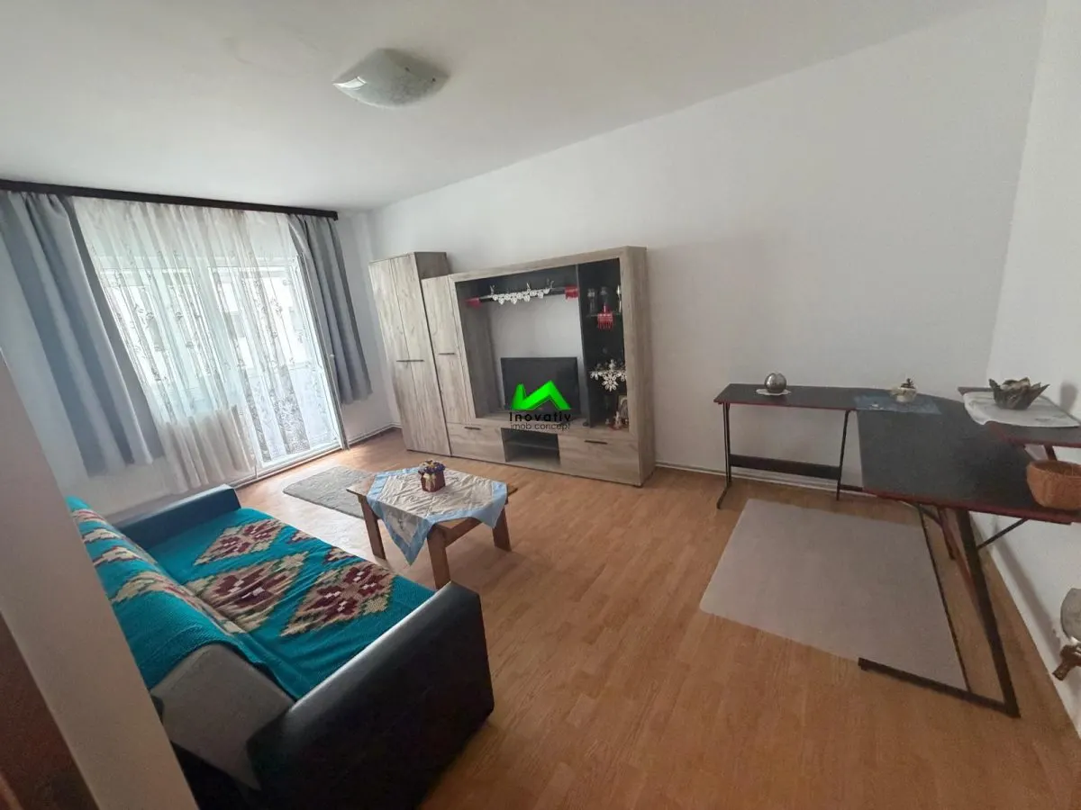 Apartament de inchiriat 3 camere Sibiu Vasile Aaron - foto 1