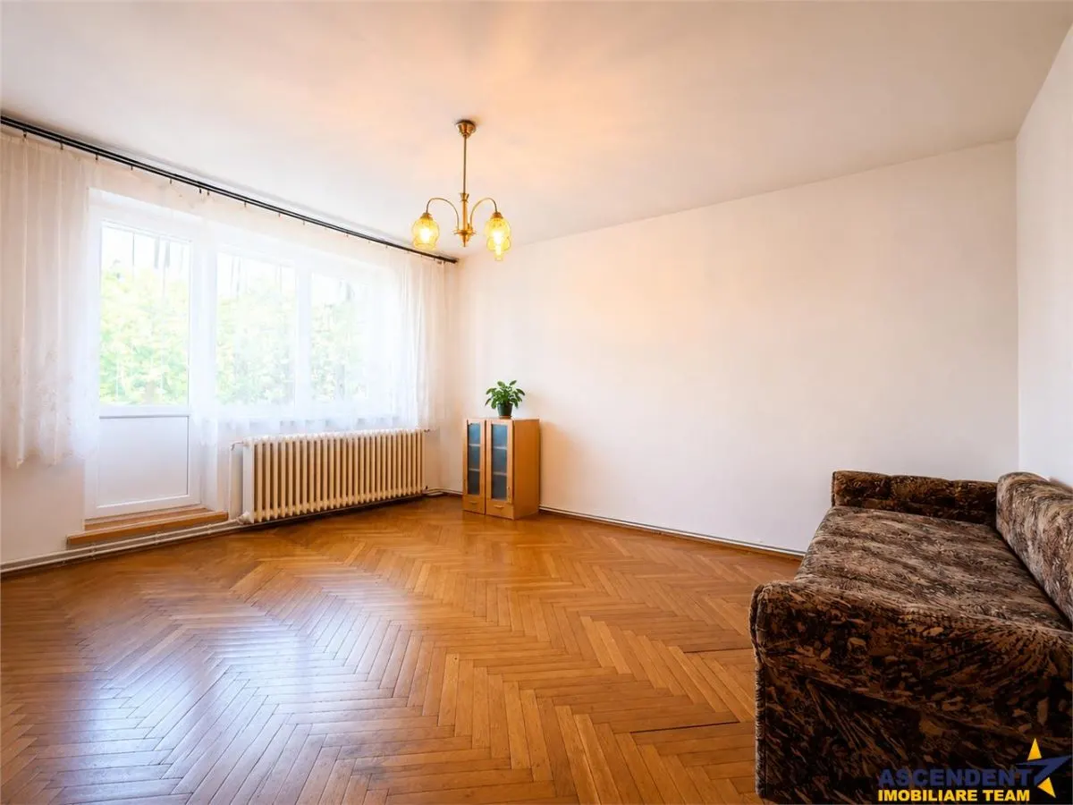 Decomandat pe 3 camere, 2 balcoane, locatie favorabila, Simeria, Sfantu Gheorghe - foto 1