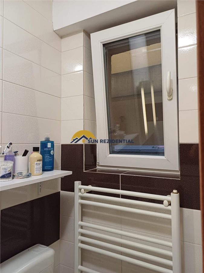 Metrou Aparatorii Patriei- garsoniera in bloc 2012 - foto 12