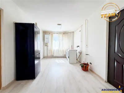 Apartament cu 3 camere, decomandat, etaj2, Central, Sfantu Gheorghe - foto 2