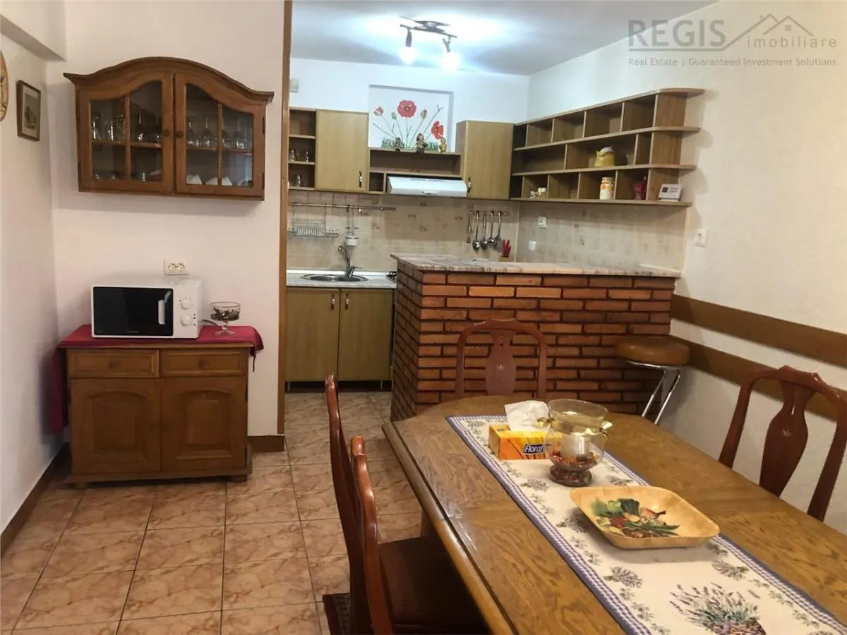 CASA LA CHEIE cu 5 Camere. Parcare si Garaj - foto 1