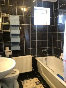 CASA LA CHEIE cu 5 Camere. Parcare si Garaj - foto 17
