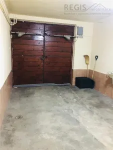 CASA LA CHEIE cu 5 Camere. Parcare si Garaj - foto 18