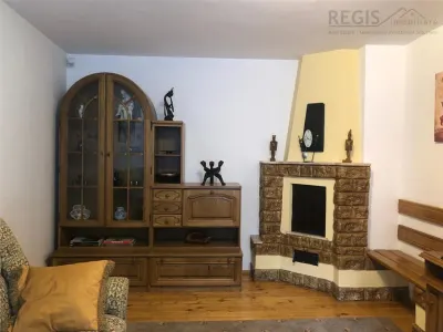CASA LA CHEIE cu 5 Camere. Parcare si Garaj - foto 4
