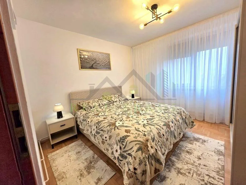 Apartament 3 camere decomandat renovat, mobilat si utilat, Valhuta - foto 3
