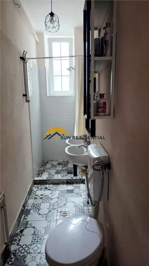 Apartament cochet, in vila, 6 camere cu scara interioara, la cheie - foto 14
