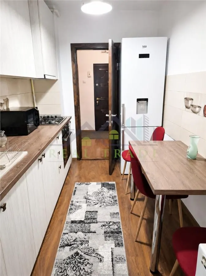 Apartament 3 camere decomandat zona Garii - foto 5