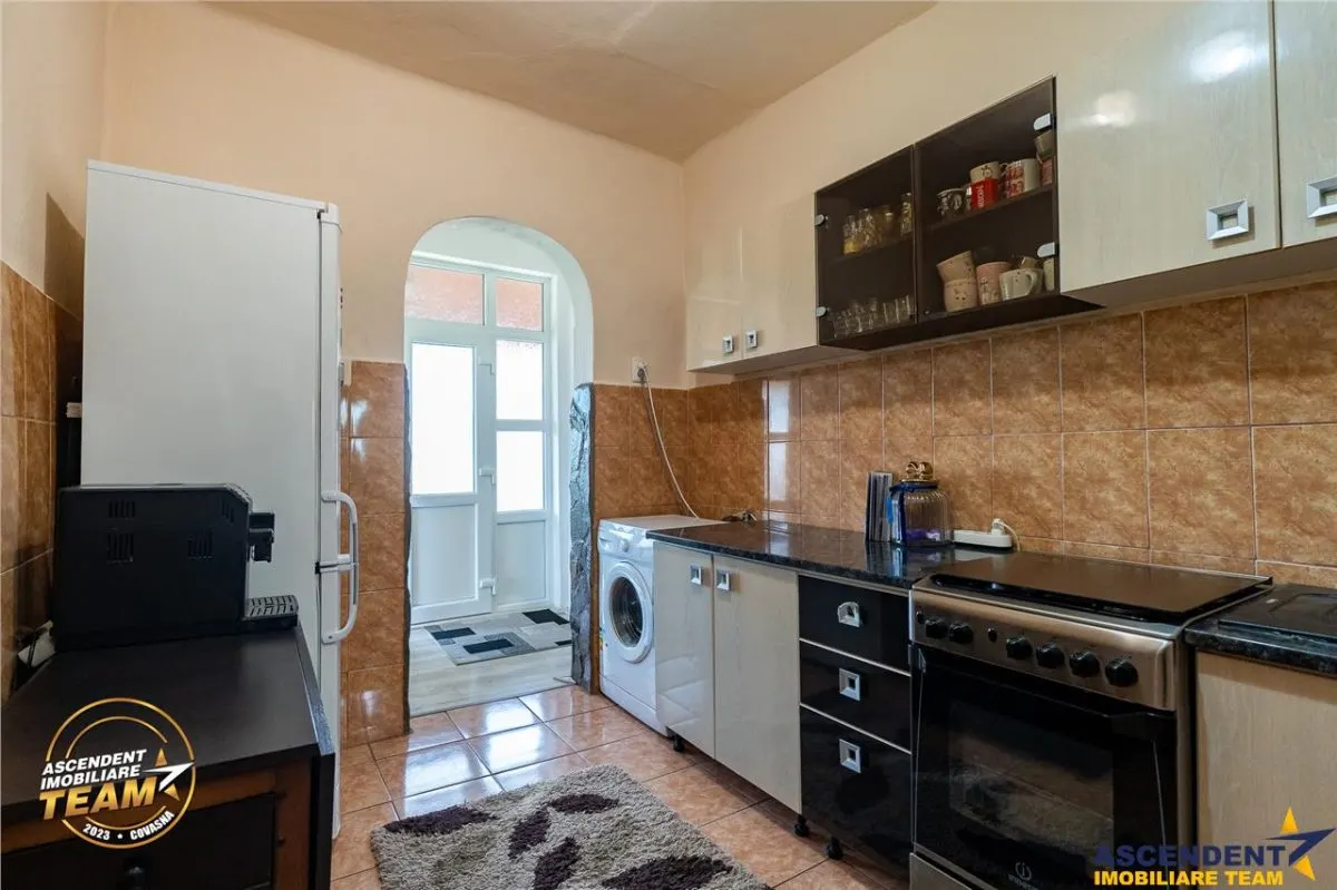 1.200mp teren si casa cu gradina inflorata, aproape de Targu Secuiesc: Belani - foto 11
