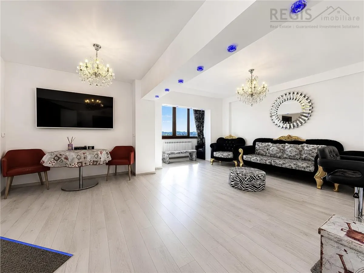 Apartament renovat cu 2 camere si parcare zona Judetean - foto 1