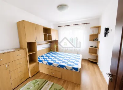 Apartament 2 camere decomandat,  etajul 1 mobilat si utilat , parcare - foto 2