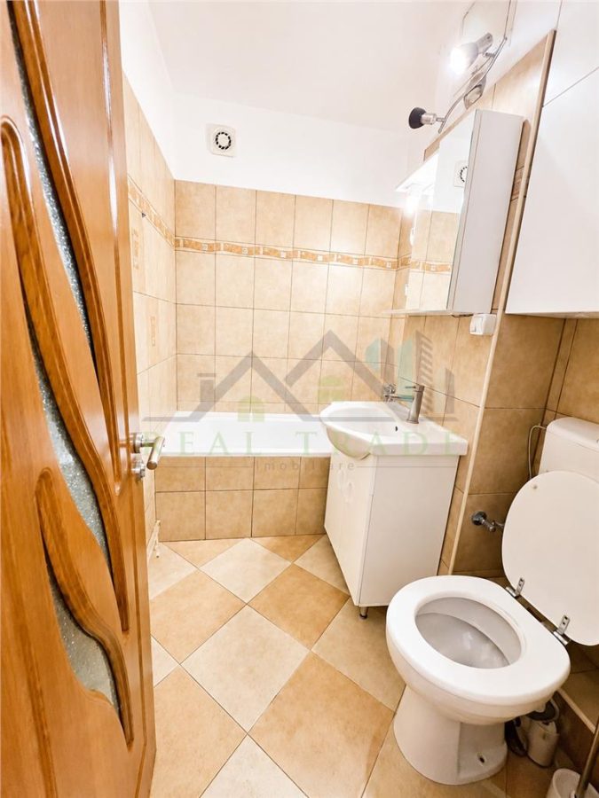 Apartament 2 camere decomandat,  etajul 1 mobilat si utilat , parcare - foto 10