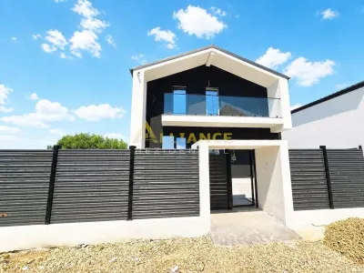 Casa individuala P+1E || 4 camere 2 bai || teren 300mp || Str Miorita - foto 2