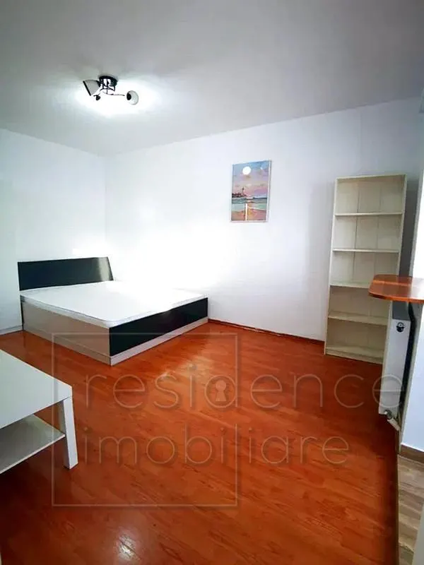 Garsoniera moderna, Plopilor, zona Parcul Rozelor - foto 1