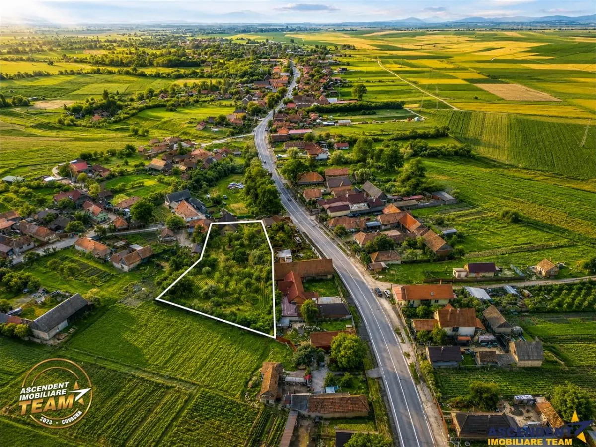 FILM! 2.700mp teren cu casa personalizabila, pomi fructiferi,langa Sfantu Gheorghe: Santionlunca - foto 1