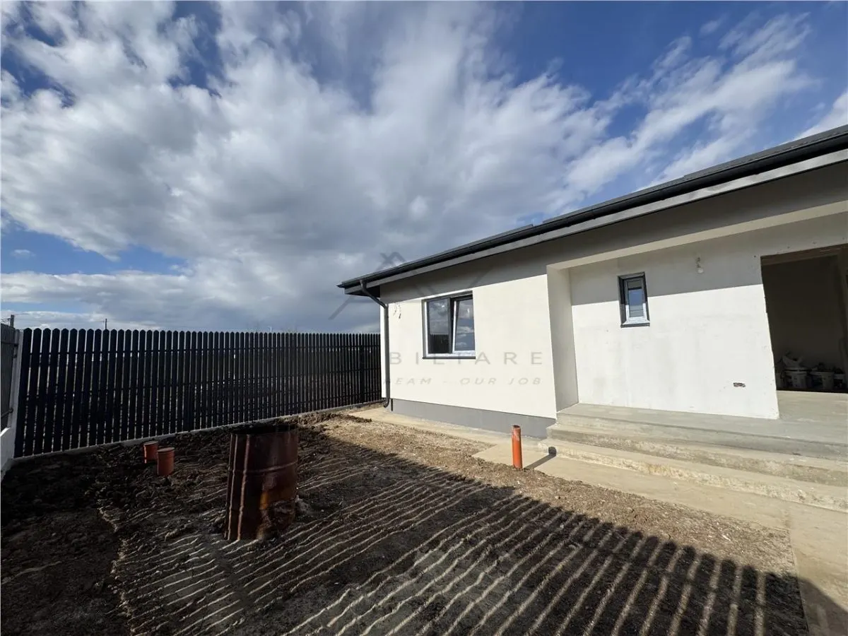 VANZARE VILA | CASA INDIVIDUALA DOMNESTI STRADA ASFALTATA FOISORULUI - foto 2
